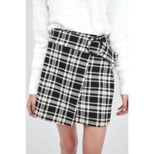 ZARA Trafaluc Women’s Size Small Black/Beige Check Plaid Front Flap Mini Skirt S
